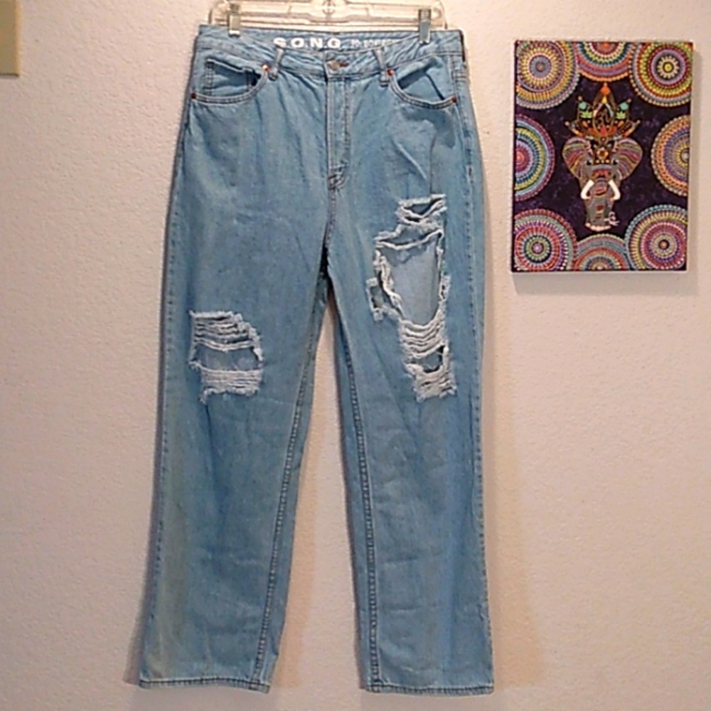 SALE! S.O.N.G. 90'S HIGH WAIST  DISTRESSED BUTTON FLY BOYFRIEND JEANS